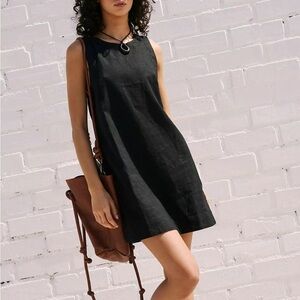 Black backless dress